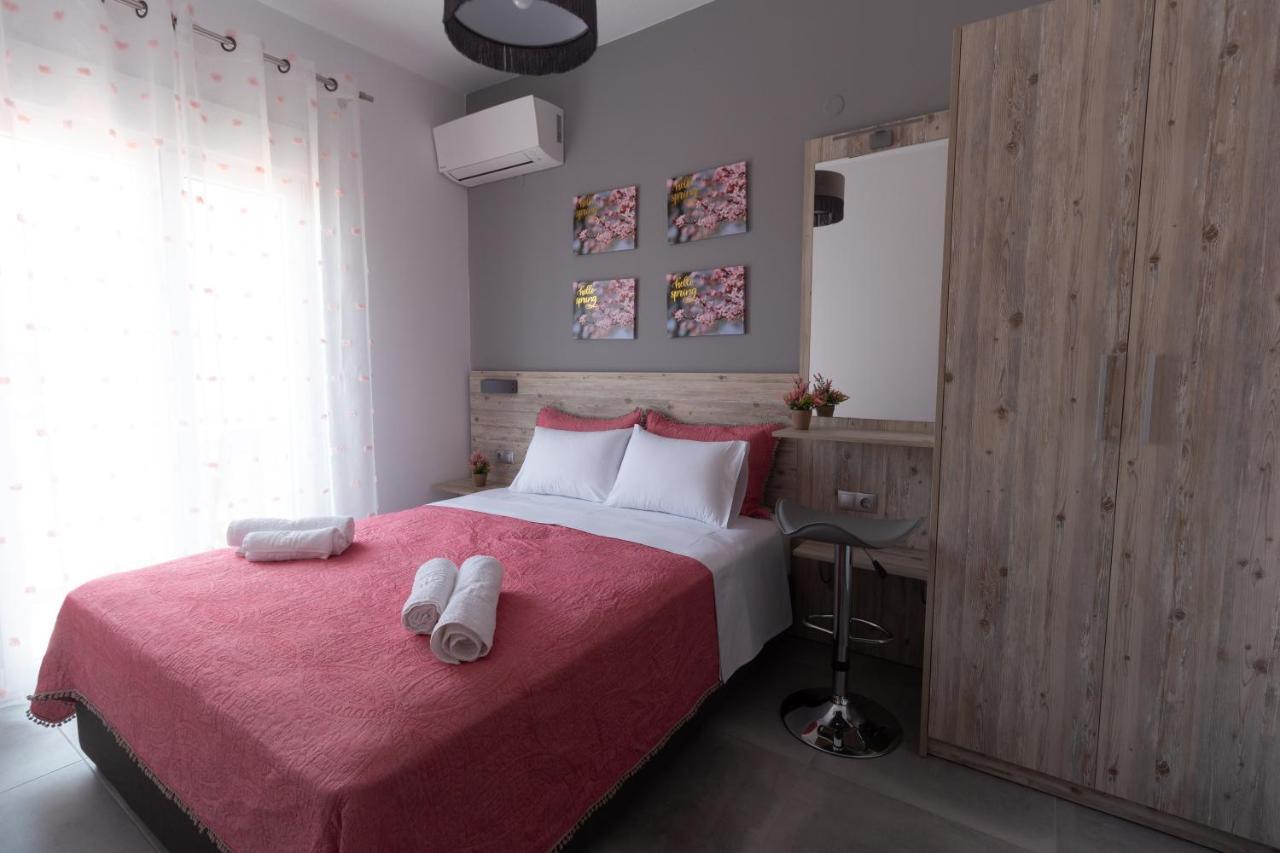 Golden Seaside 3 Apartment Nea Roda Exterior photo